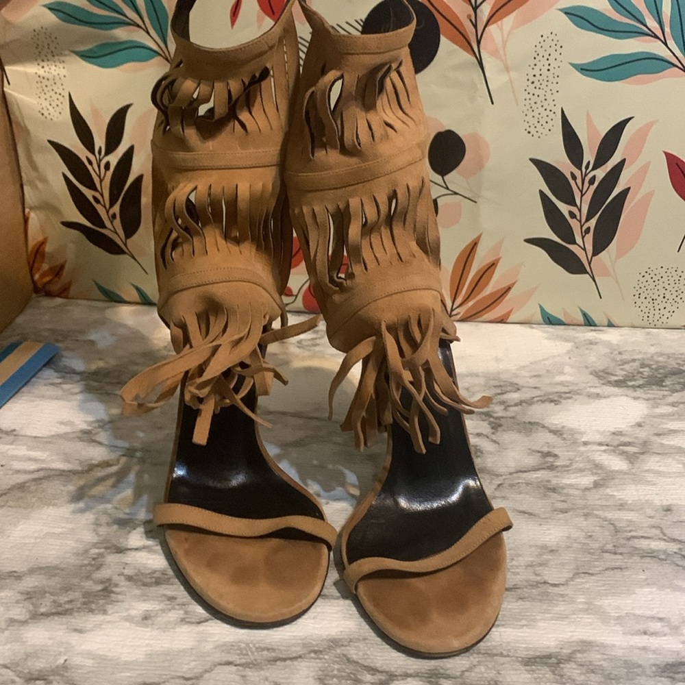Gucci Gladiator heels - Picture 6 of 7
